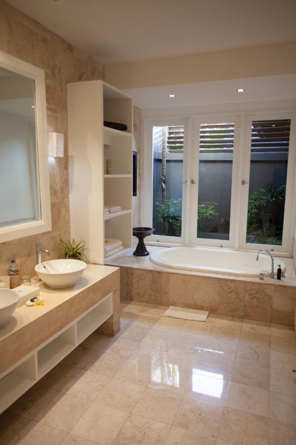Lakshmi Luxury Villas, Walk To The Beach And Seminyak Shopping Eksteriør billede