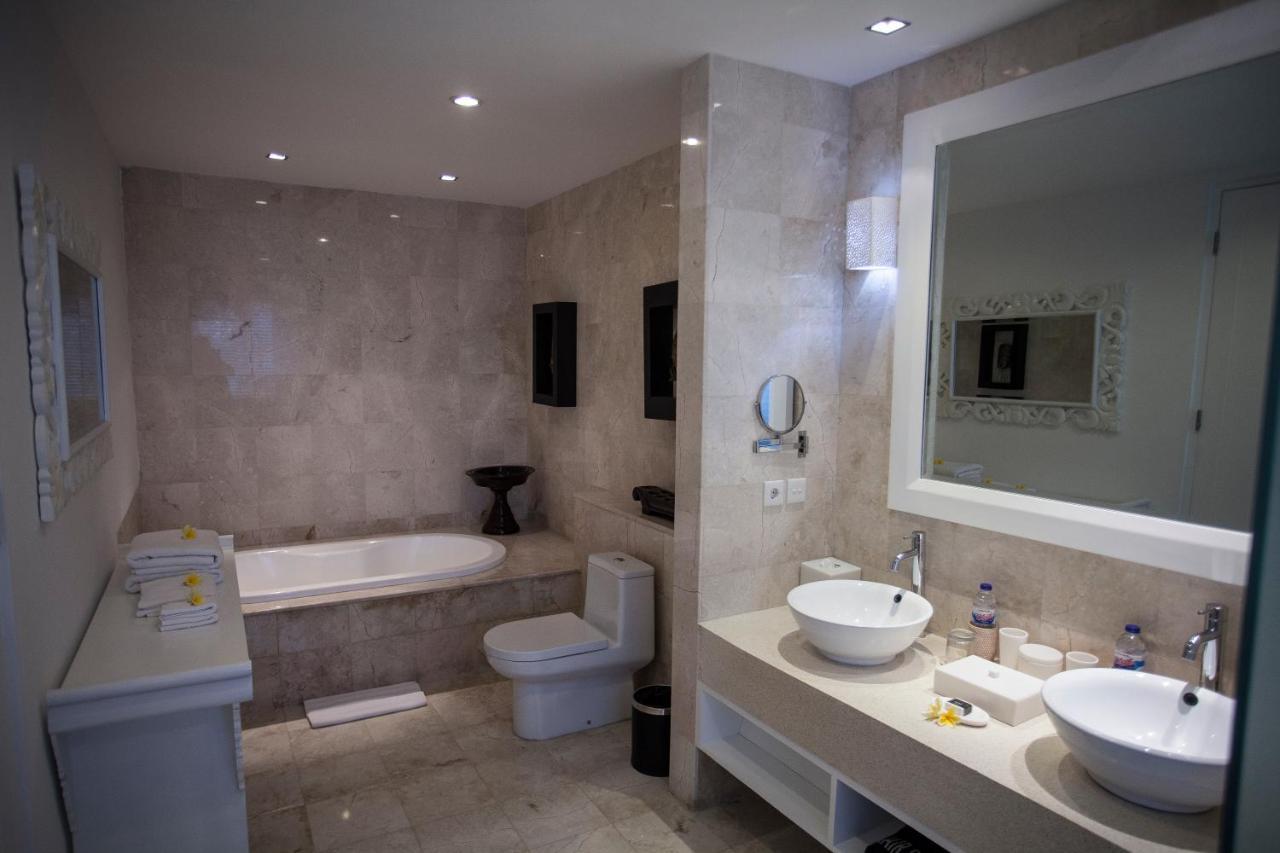 Lakshmi Luxury Villas, Walk To The Beach And Seminyak Shopping Eksteriør billede